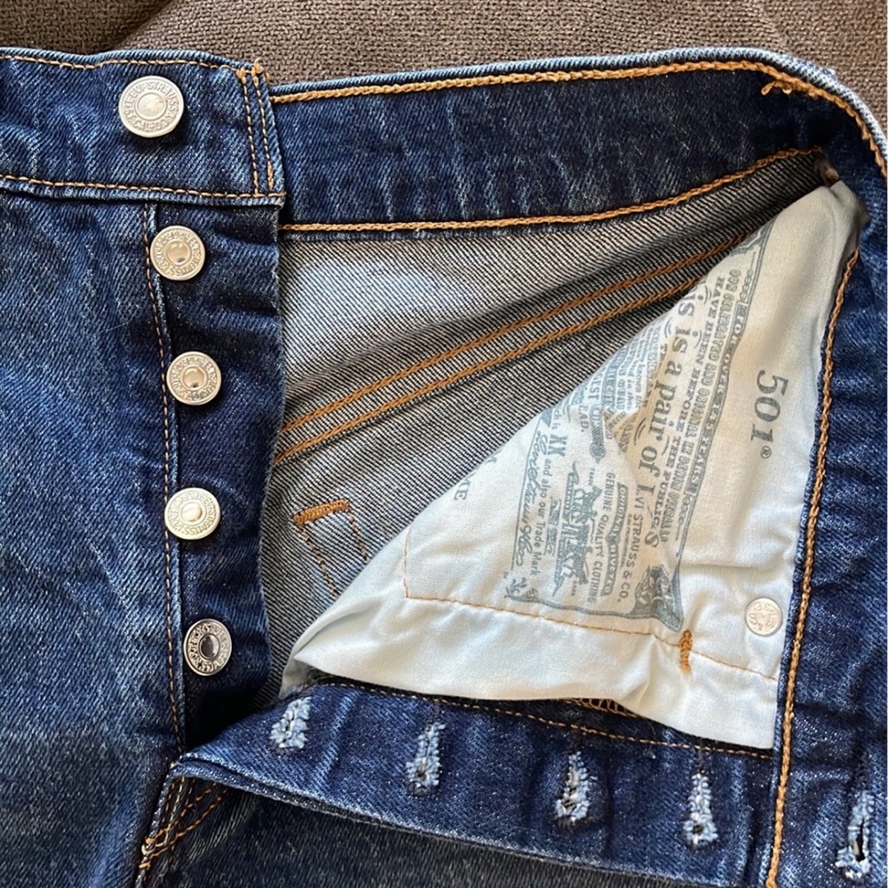 Levi denim shorts - Picture 3 of 3